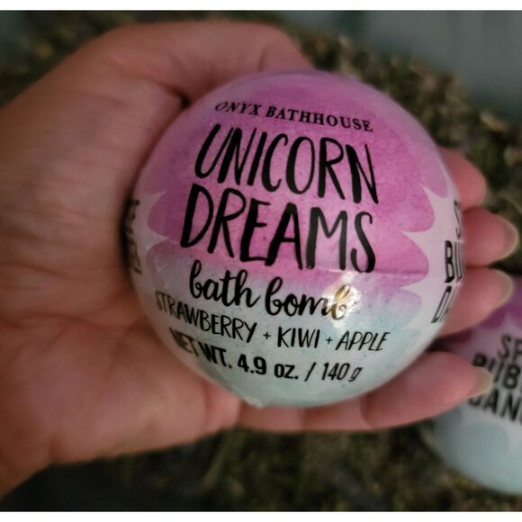 Onyx Bathhouse Unicorn Dreams Bath Bombs Strawberry Kiwi Apple - Picture 2 of 2